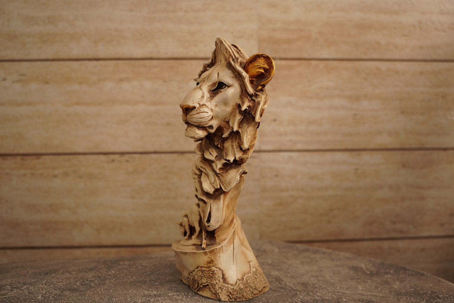 Carved Horse Bust (GT-015) — Editorial sculpture study by Globetrotter Artisan India